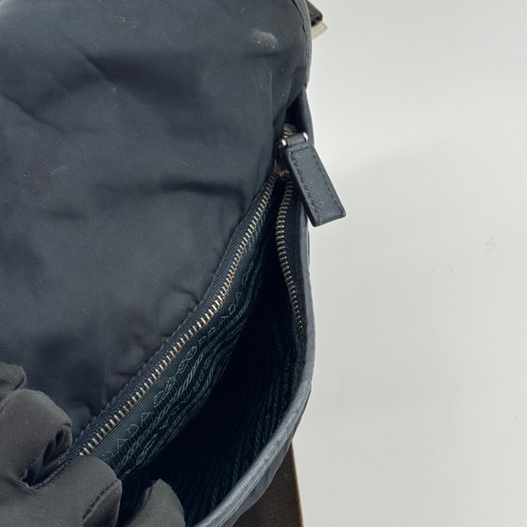 Prada Nylon Messenger Bag – Classic Black - Picture 4 of 9